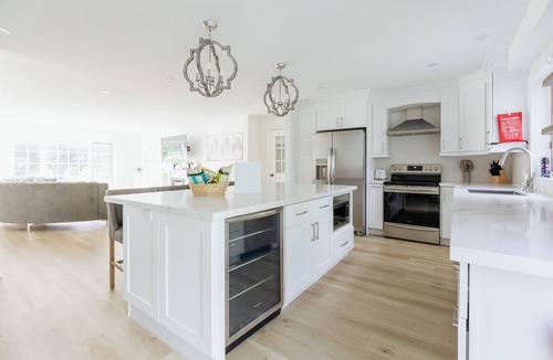 Woodville House | Indoor Pool Estate Escape