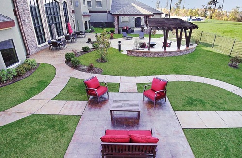 Longview Condo | Indoor Pool. Free Breakfast. Gym & Business Center.