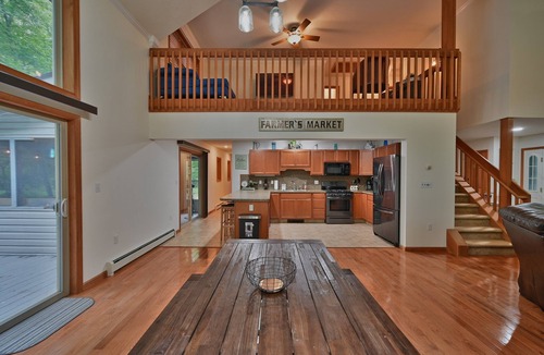 Gouldsboro House | Indoor Pool/HotTubnGameRoom/Ski Resortsn4BR #1 Community in the Heart of Poconos