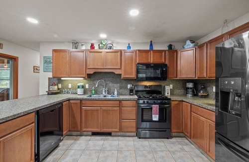 Gouldsboro House | Indoor Pool/HotTubnGameRoom/Ski Resortsn4BR #1 Community in the Heart of Poconos