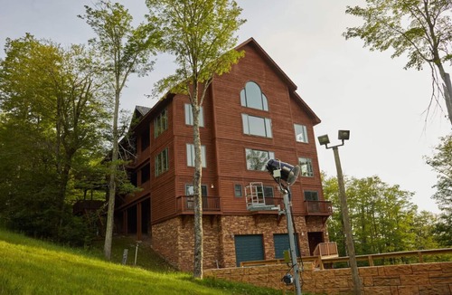 Timberline House | Indoor Pool, sauna, game room, slope access