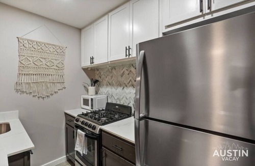Westfield Apartment | Indulge in Downtown Austin, Apt Near Zilker Park