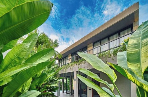 Kuta Villa | Indulge in unparalleled luxury and comfort at our carefully designed villas.