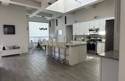 Rio Rancho House | Indulge in Pure Luxury: Poolside Paradise Awaits