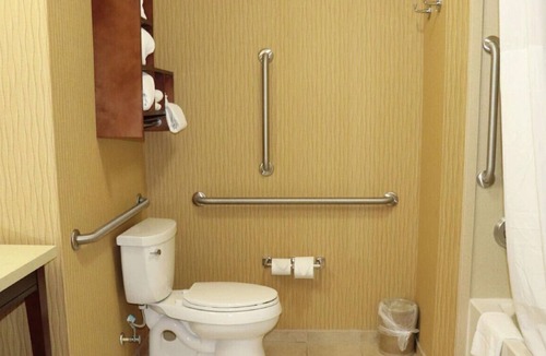 West Oak Hill House | Indulge in Soothing Comfort! Room for Groups!