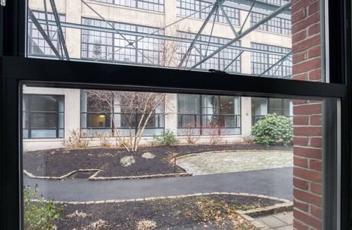 Arefth Apartment | Industrial 2BR in Kendall Square w/Gym near MIT & MGH by Blueground