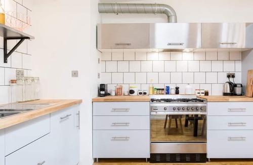 Clapton Apartment | Industrial Chic at The Composer’s Loft in Hackney