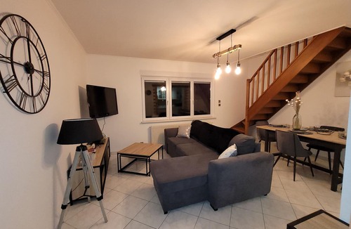 Bourges Apartment | Industrial-style apartment