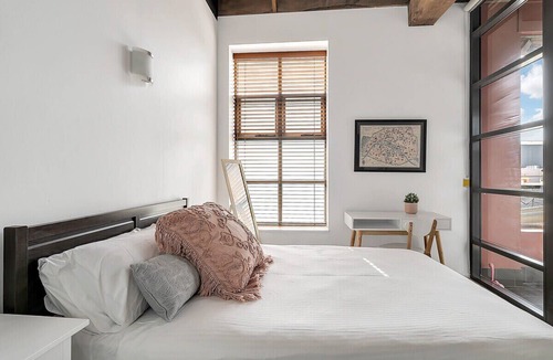 Chippendale Apartment | Industrial Style Apartment with Private Parking