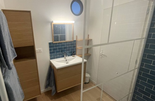 Peuplingues Bed & Breakfast | Industrial-style B&B in Peuplingues