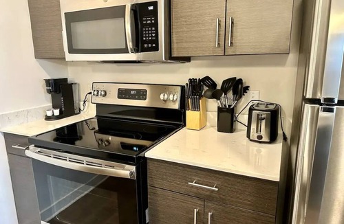 Broad Ripple Apartment | Indy Gem: Modern Flat Steps from Monon Trail