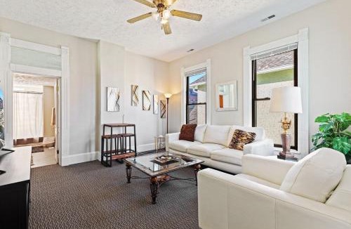 Babe Denny House | Indy Stadium Villa 707