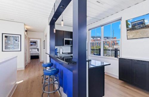 Babe Denny House | Indy Stadium Villa 711 T