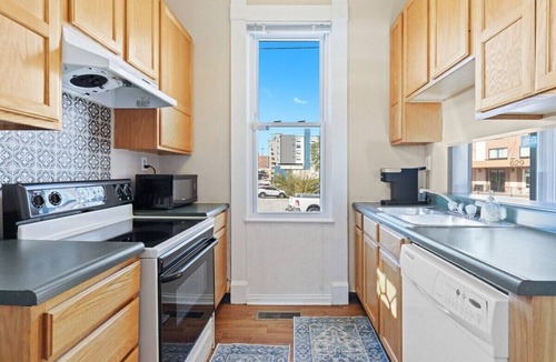 Babe Denny House | Indy Stadium Villas 702