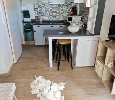 Toulon House | ines