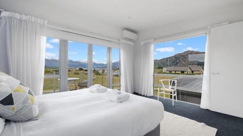 Wanaka House | Infinity and Beyond