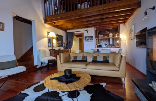 Angoustrine Apartment | Infinity Mountain View