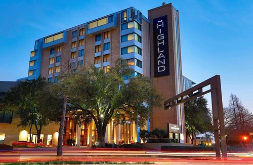 Glencoe Hotel | Infinity Pool Access & Pet Stay Near NorthPark Mall