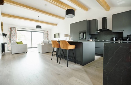 Settle Cottage | INGLEBOROUGH LODGE, with a garden in Settle