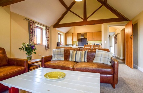 Bidford-on-Avon Cottage | Inglenook Barns - two pet-friendly barn conversions with hot tubs