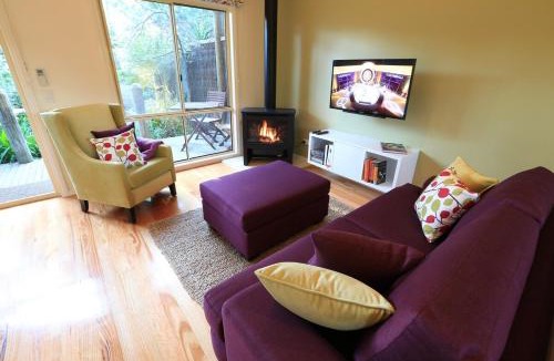 Cowes House | Inglenook Luxury Spa Cottage for Two