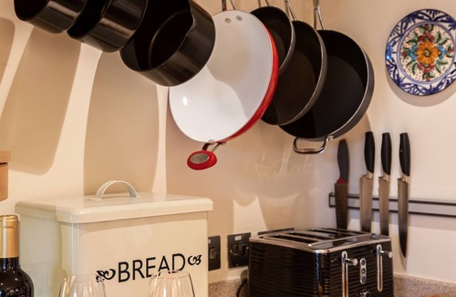 Ingleton Cottage | Ingleton 2-Bed Cottage, Sleeps 4, Pet Ok & Parking