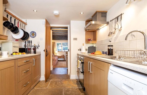 Ingleton Cottage | Ingleton 2-bed Cottage, Sleeps 4, Pet Ok & Parking