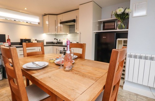 Arnside Cottage | Inglewood Court