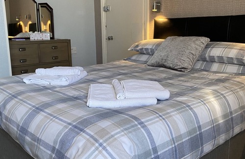 Sandown House | Inglewood Guesthouse