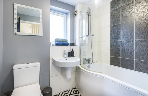 Island Gardens House | Inglewood Hub London