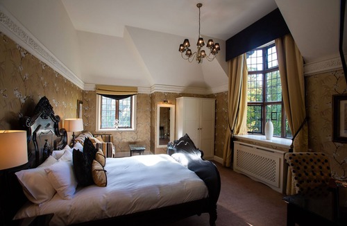 Ledsham Hotel | Inglewood Manor