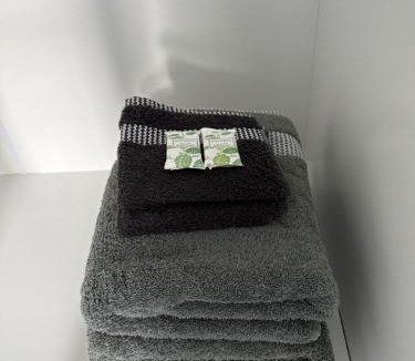 Rewa Bed & Breakfast | Inglewood shared Home BNB