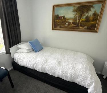 Rewa Bed & Breakfast | Inglewood shared Home BNB