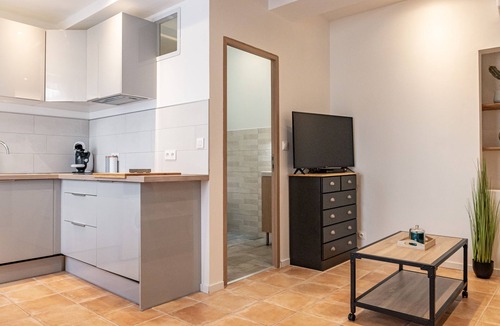 Montauban Apartment | INGRES Large, very quiet studio in the heart of town.