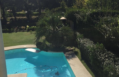 Castelnau-le-Lez Villa | Inhale. Blow it out! A bubble of tranquillity in a green setting.