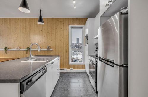 La Cite-Limoilou Apartment | Initial Artsy Québec