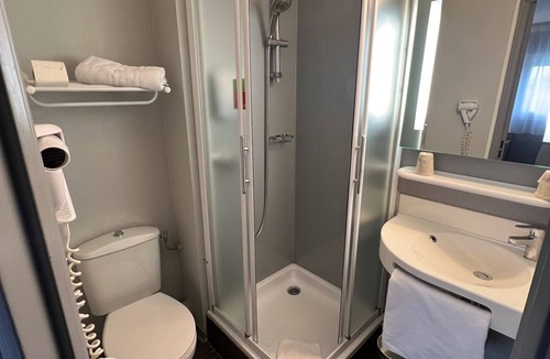 Longueau Hotel | initial by balladins Amiens/Longueau