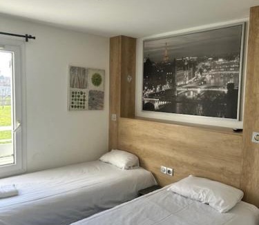 Chanas Hotel | Initial by balladins Lyon/Chanas