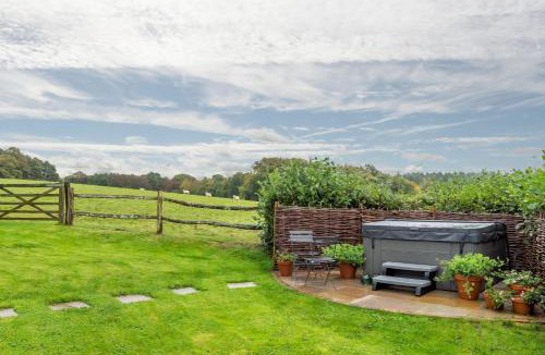 Robertsbridge House | Inkpen Cottage