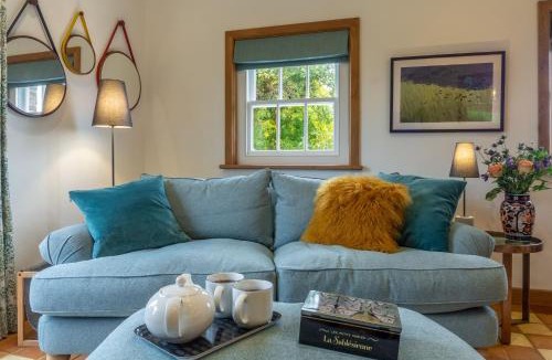 Robertsbridge House | Inkpen Cottage