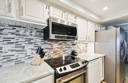 Holiday Isle Condo | Inlet Reef 618 is a 2 bed/2bath with Beach Service and Gulf Views