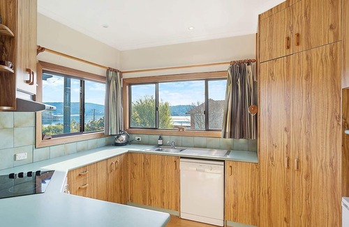 Narooma House | Inlet Views @ 20 The Loop