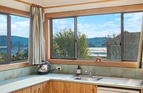 Narooma House | Inlet Views @ 20 The Loop