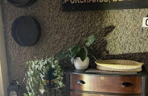 Hollowville House | Inn at Blue Stores - A Historical Home