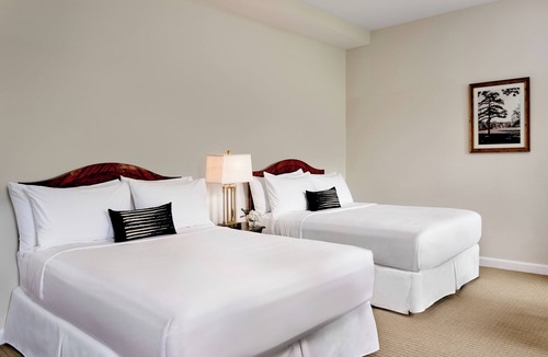 Fayetteville Hotel | Inn at Carnall Hall