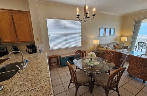 Dauphin Island Condo | Inn at Dauphin Island 401 End Unit with Great Views!
