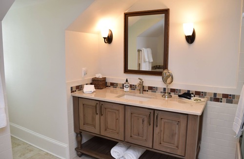 Haymarket Bed & Breakfast | Inn at Evergreen