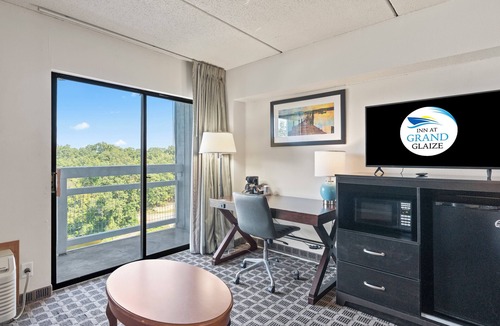 Osage Beach Hotel | Inn at Grand Glaize