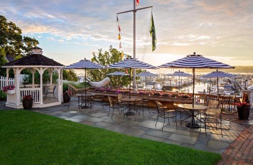 Niantic Bed & Breakfast | Inn at Harbor Hill Marina