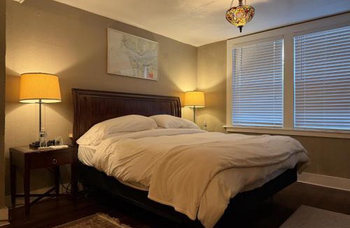 Ilwaco Hotel | Inn at Harbour Village